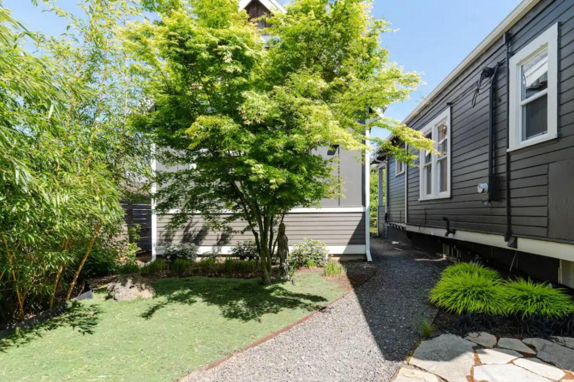 Blue Door Micro-loft * Portland