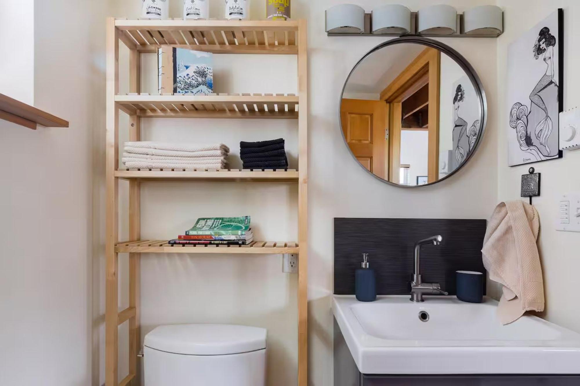 Blue Door Micro-loft Hotel *